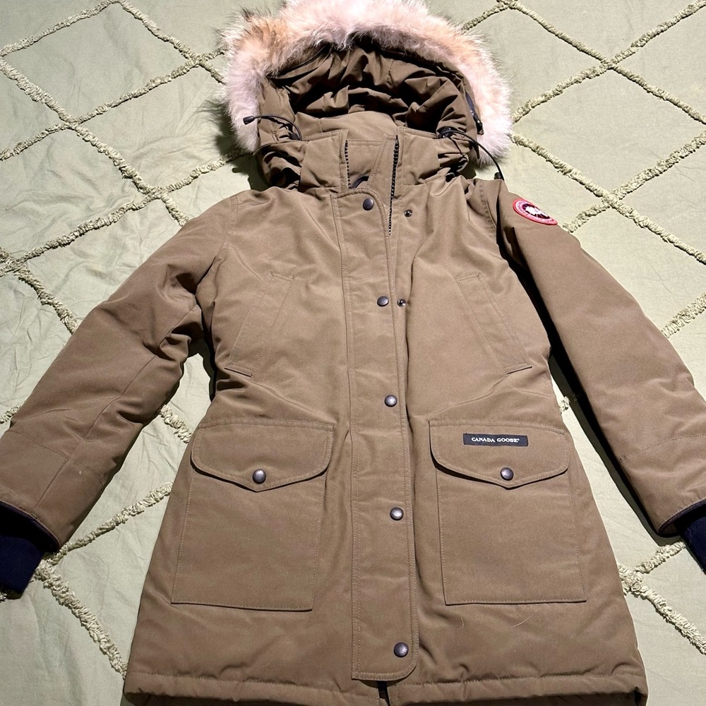 NWOT Canada goose Trillium Parka Fusion Fit. Brand new, never worn.  originally
